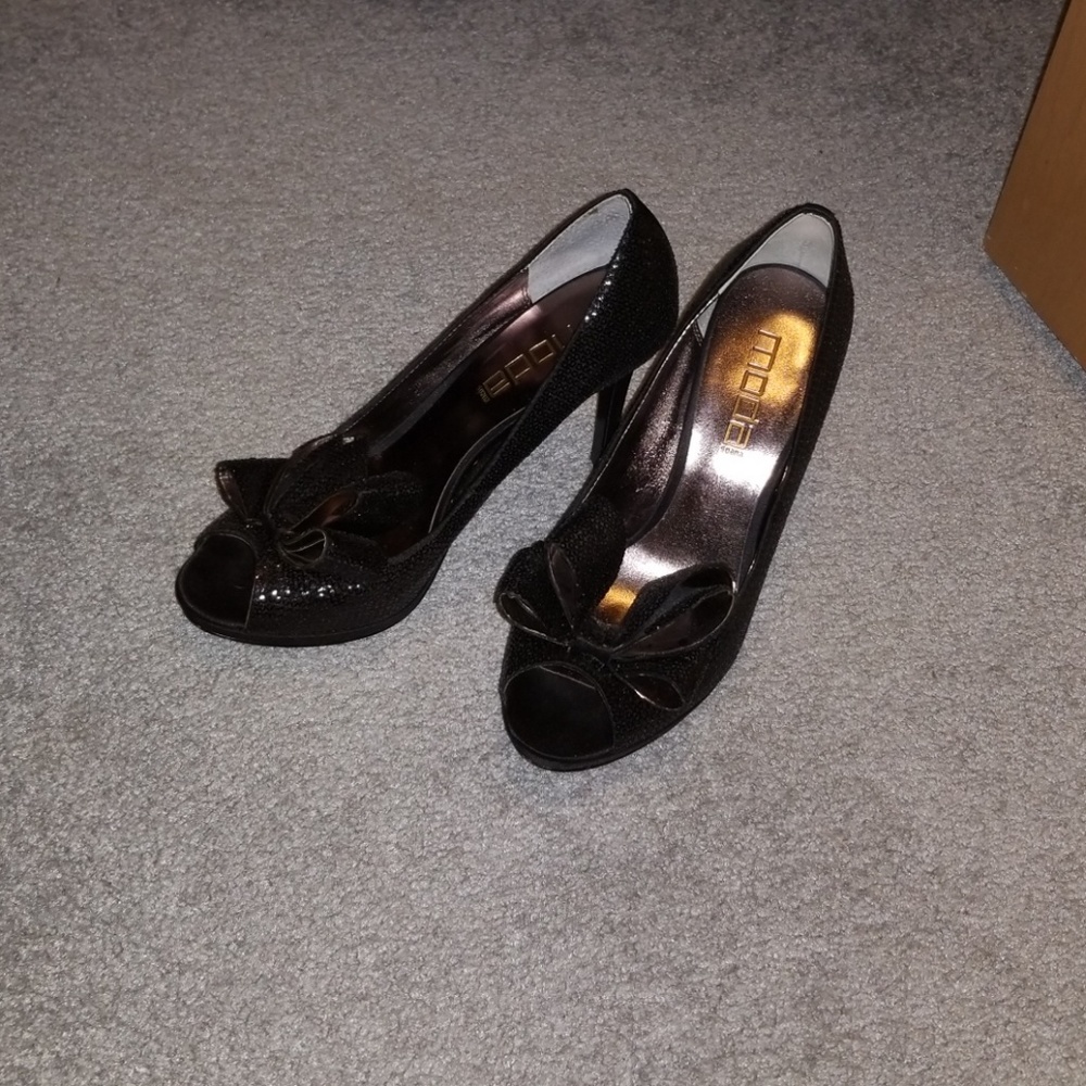 Black high heel shoes